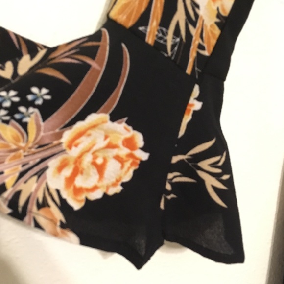 Selfie Leslie NWT Long Sleeve Floral Mini Dress - Picture 5 of 7